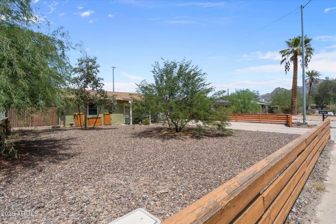 Real Estate Picture 19