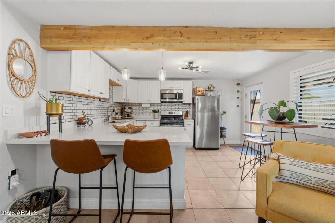 1324 E ORANGEWOOD Avenue Phoenix AZ 85020