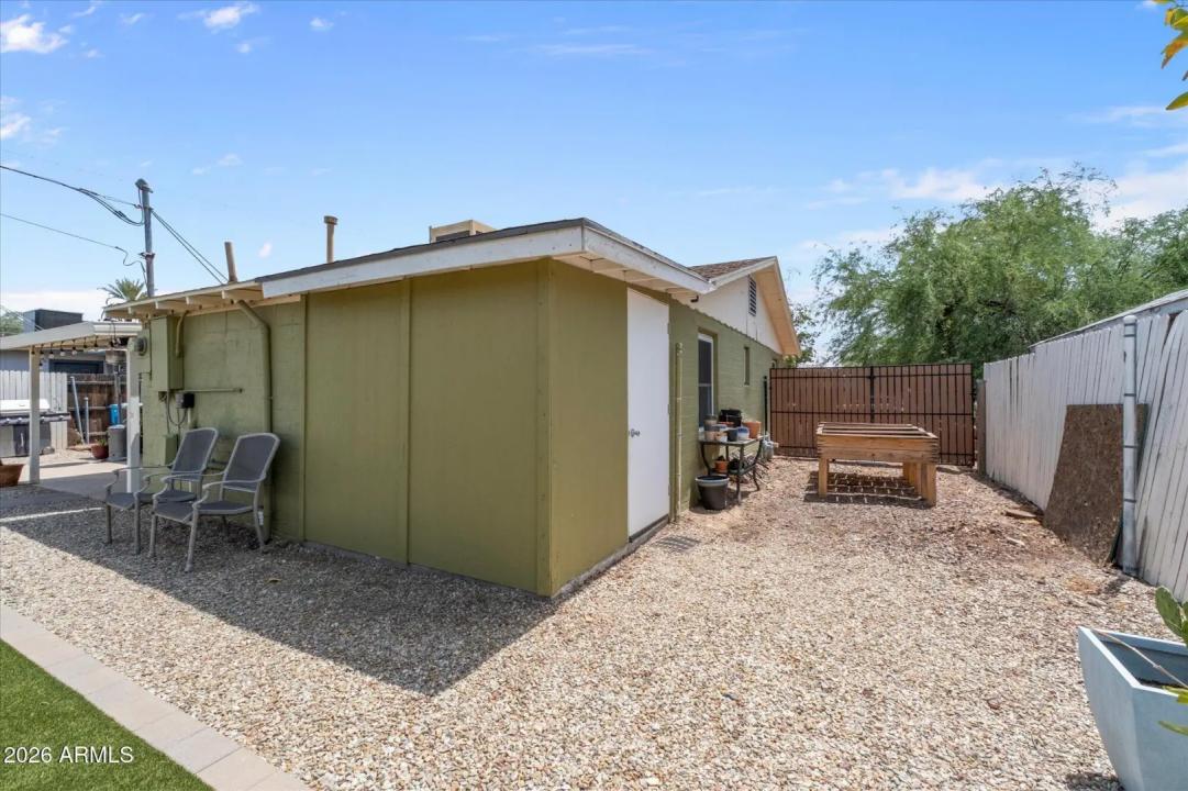 Real Estate Picture 17