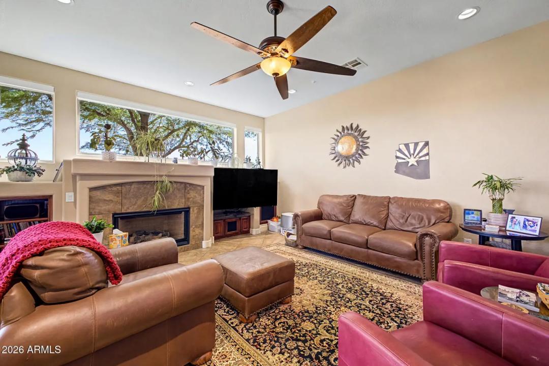 Real Estate Picture 8
