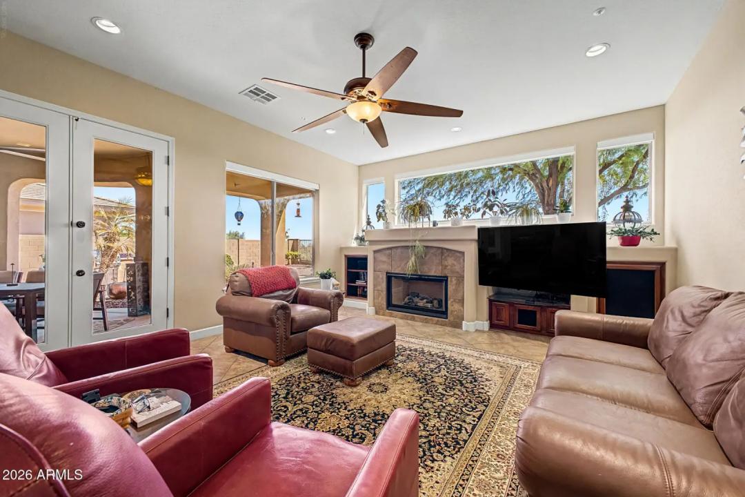 Real Estate Picture 9