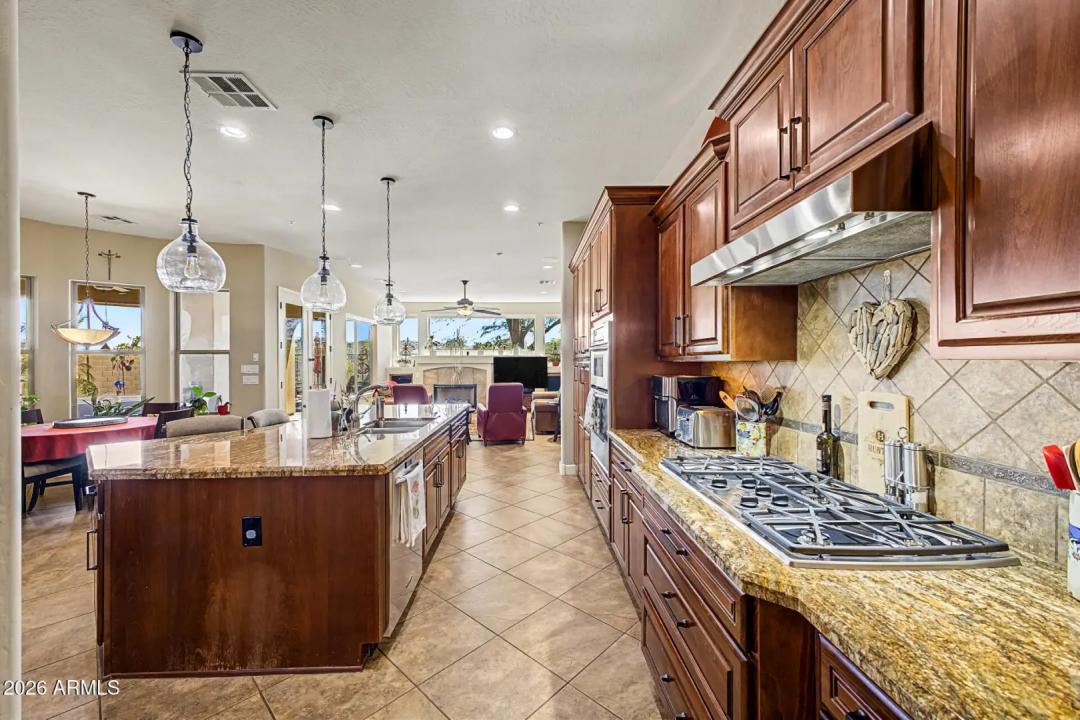 Real Estate Picture 15
