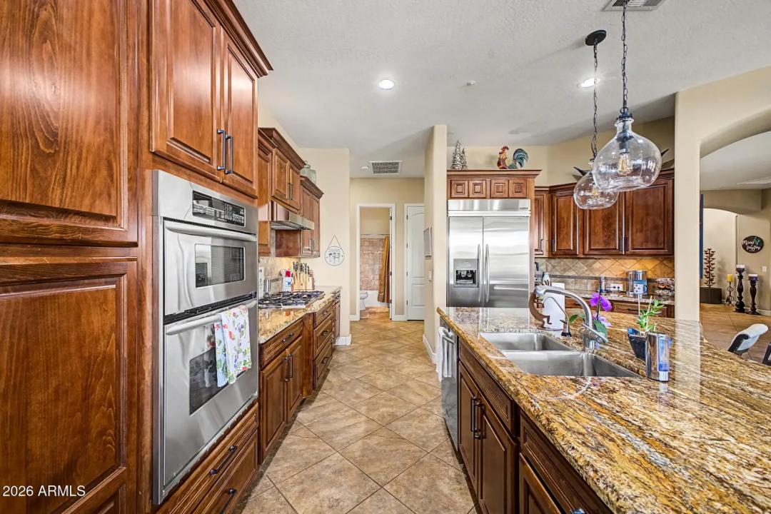 Real Estate Picture 17