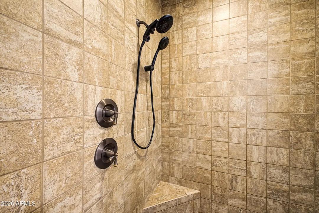 Real Estate Picture 24