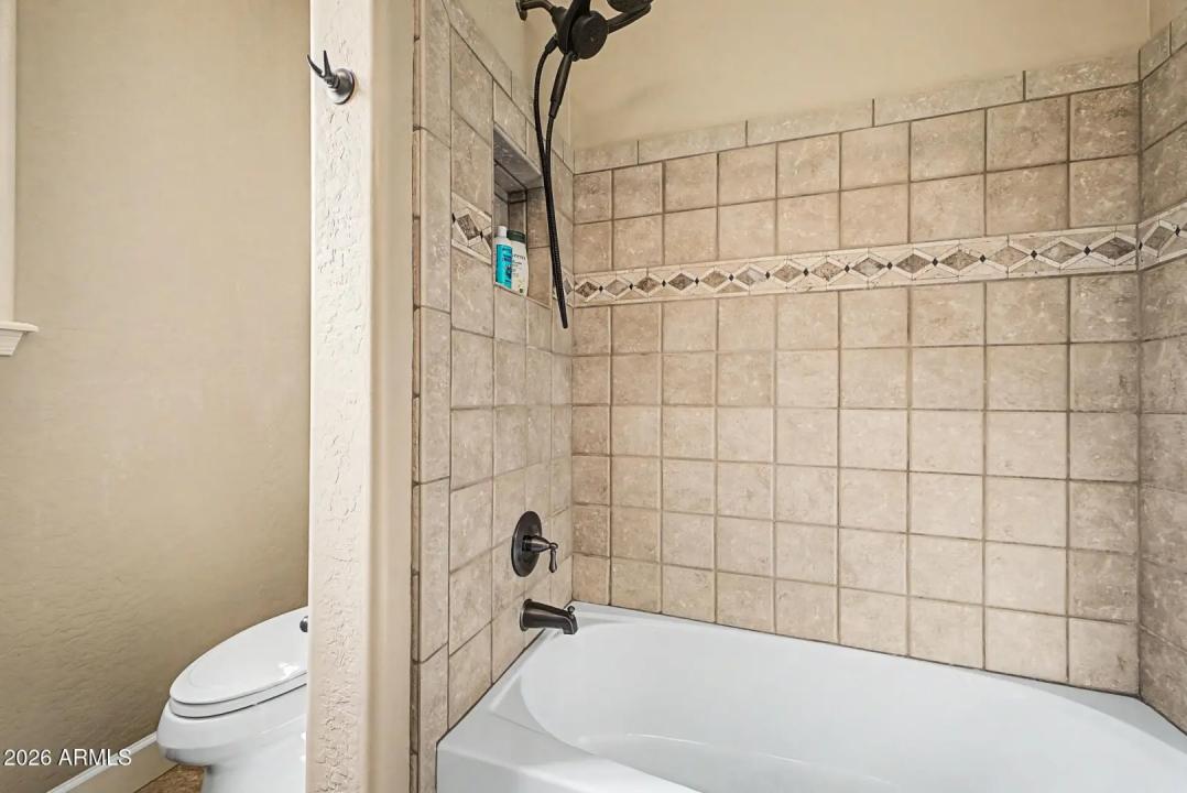 Real Estate Picture 32