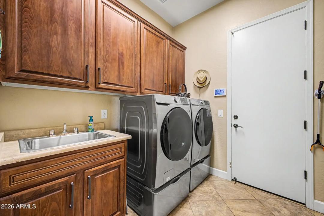 Real Estate Picture 36