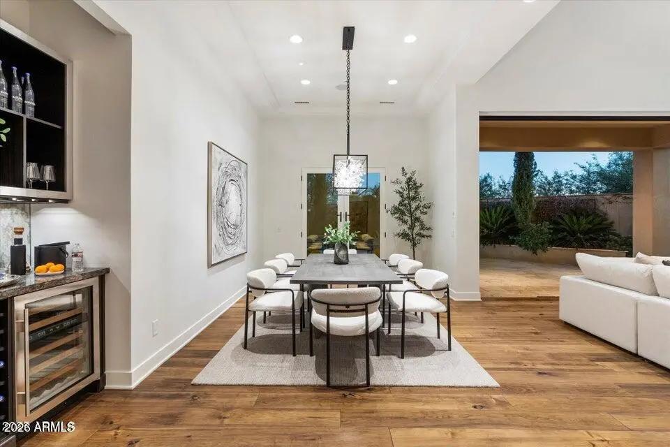 Real Estate Picture 3