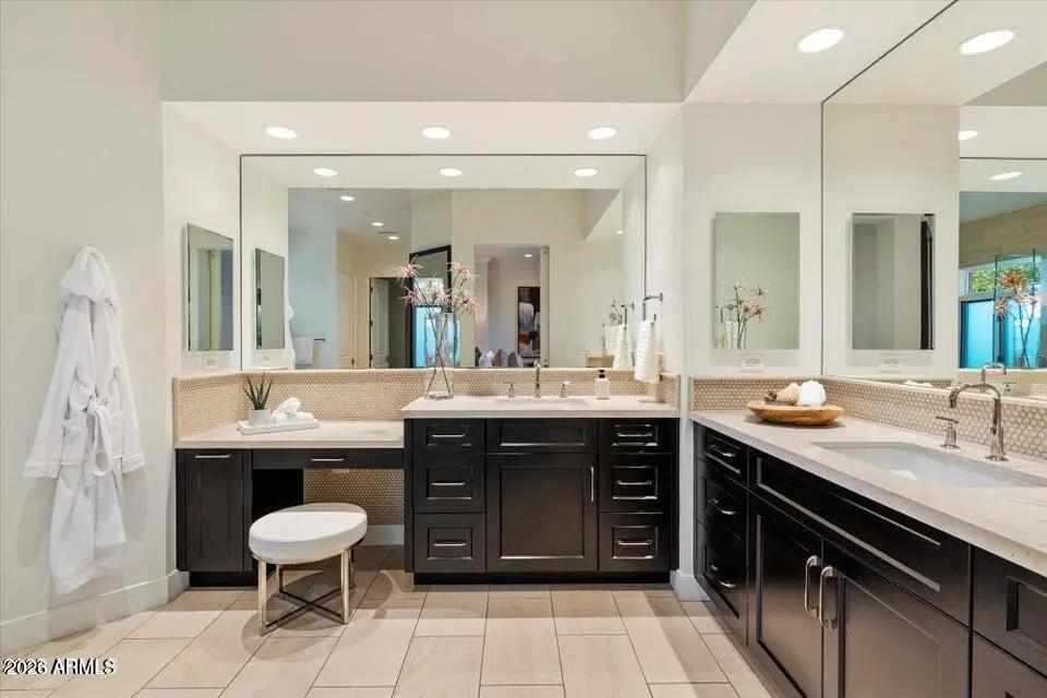 Real Estate Picture 21
