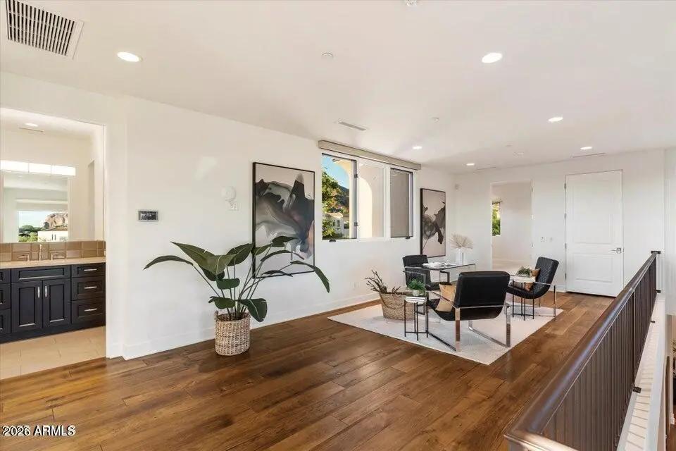 Real Estate Picture 23