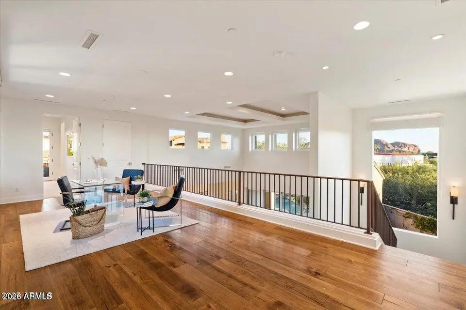 Real Estate Picture 24
