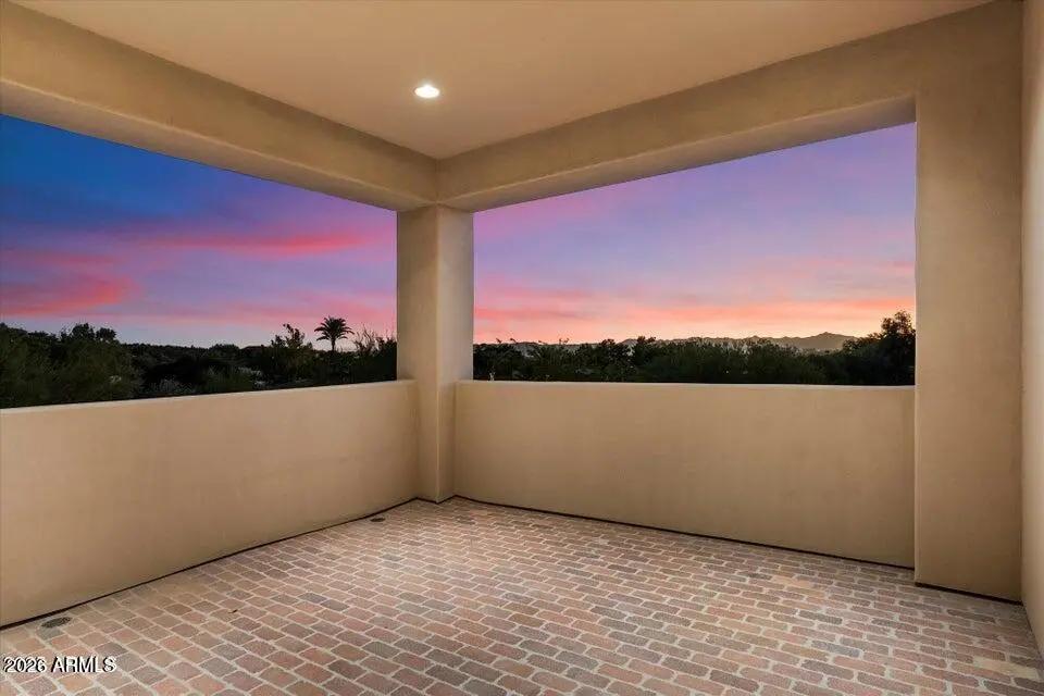 Real Estate Picture 30