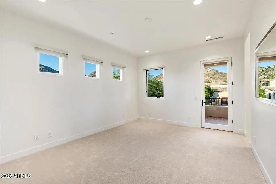 Real Estate Picture 32
