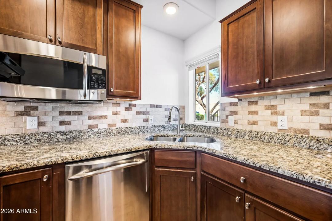 Real Estate Picture 12