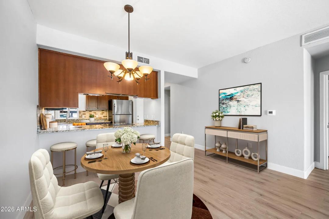 Real Estate Picture 5