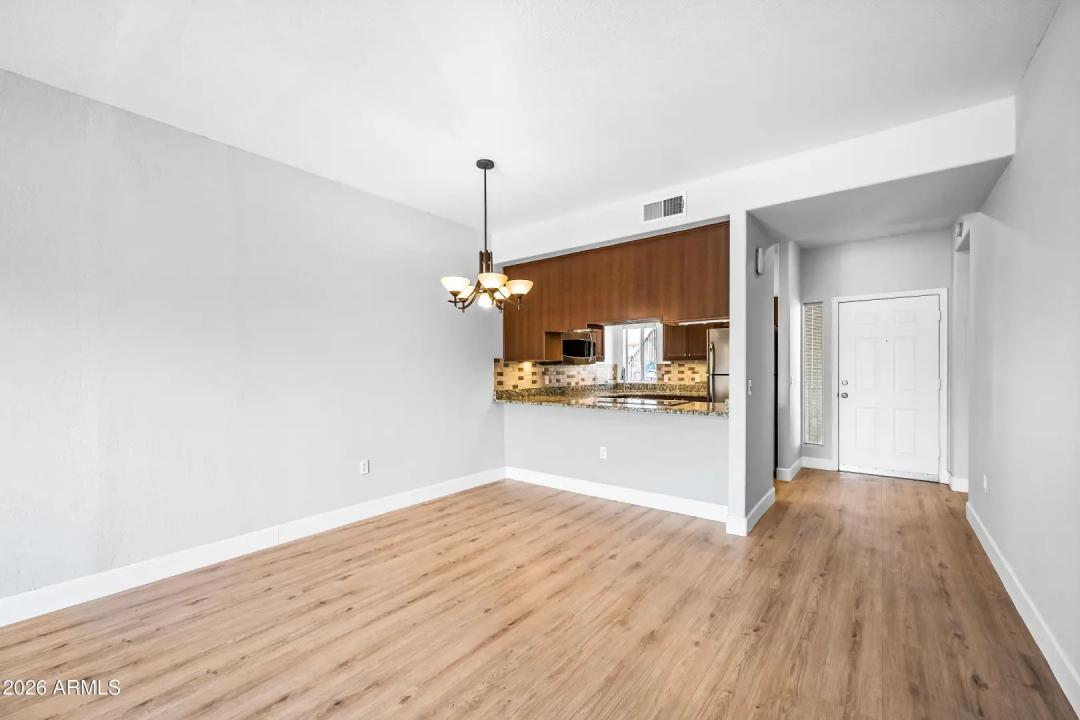 Real Estate Picture 10