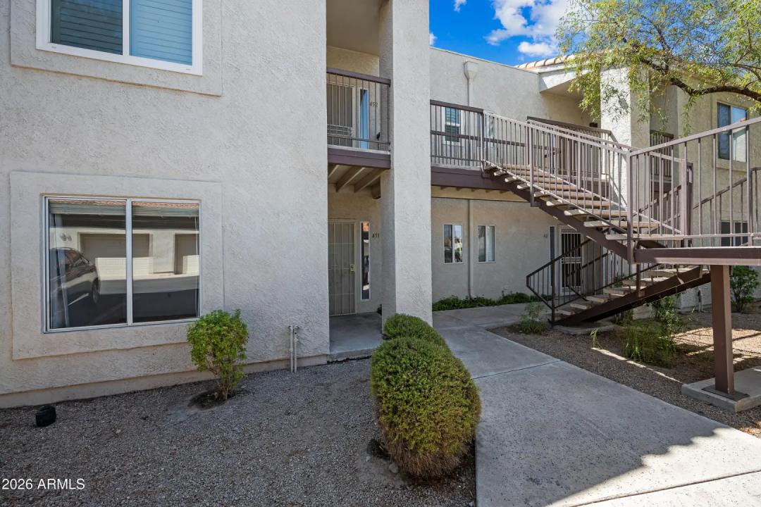 Real Estate Picture 30