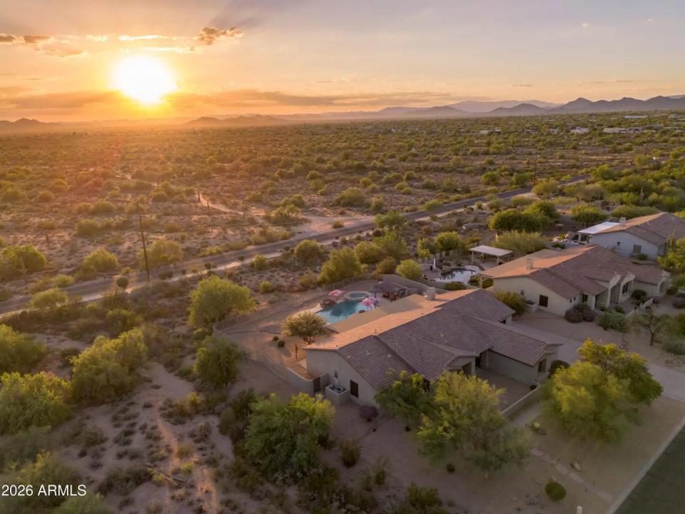 Real Estate Picture 21