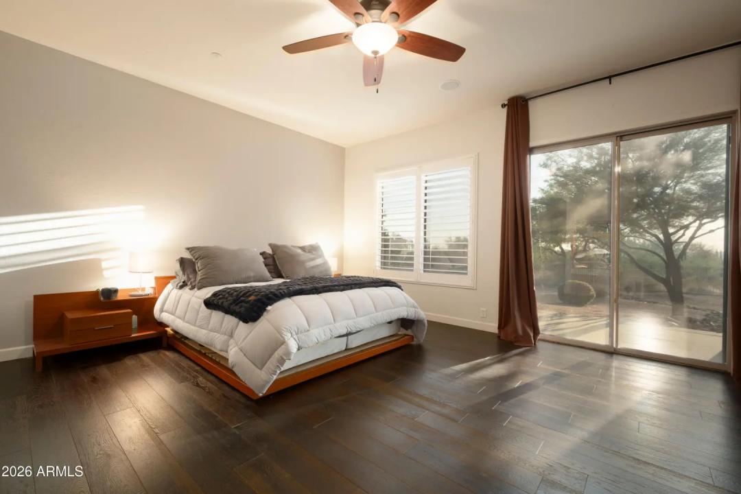 Real Estate Picture 11