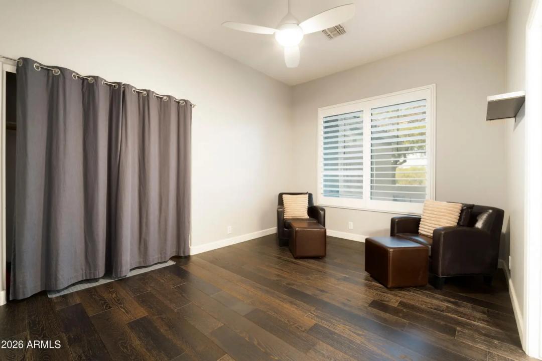 Real Estate Picture 18