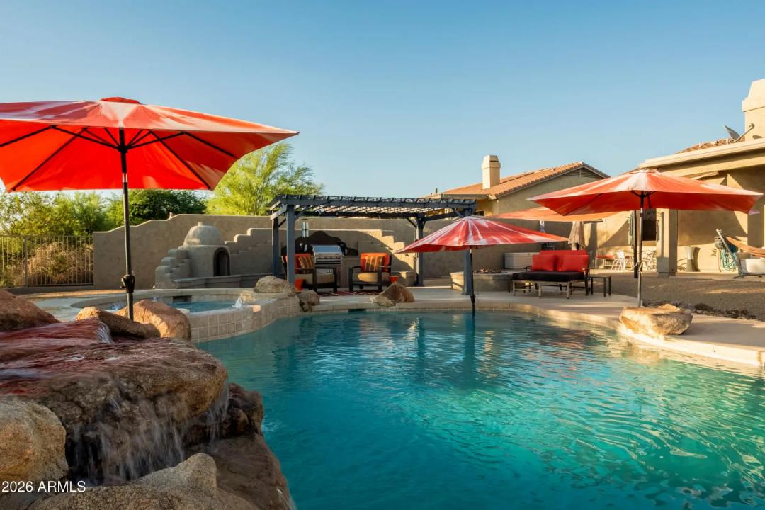 Real Estate Picture 25