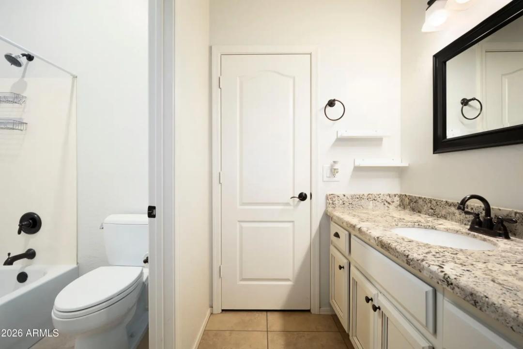 Real Estate Picture 16