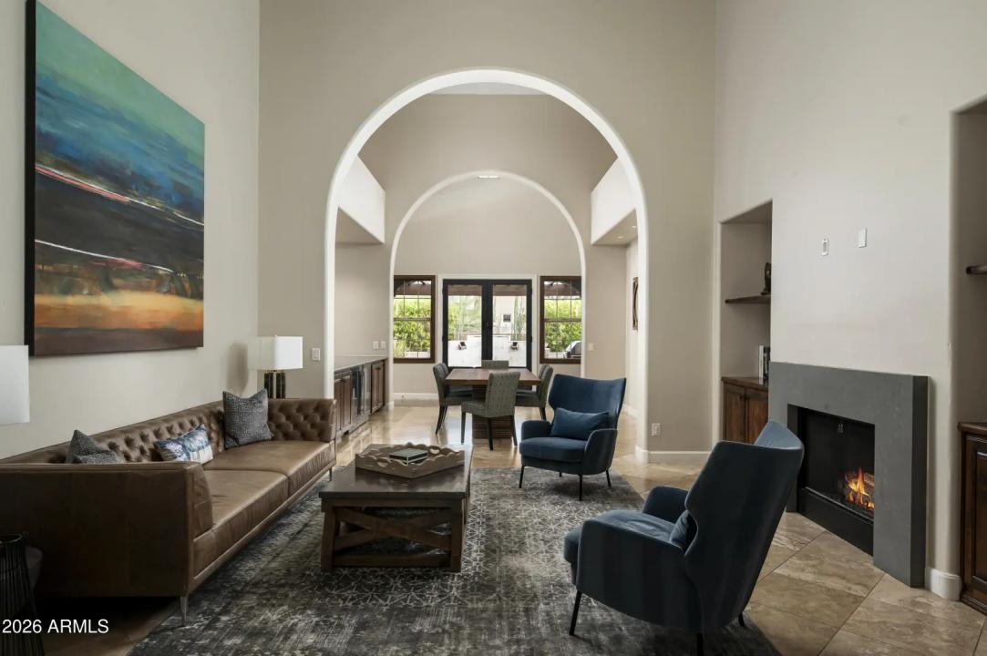 Real Estate Picture 4