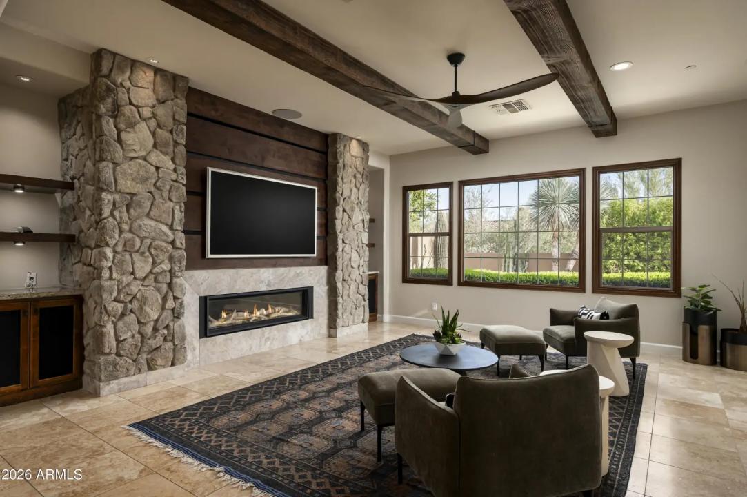 Real Estate Picture 9