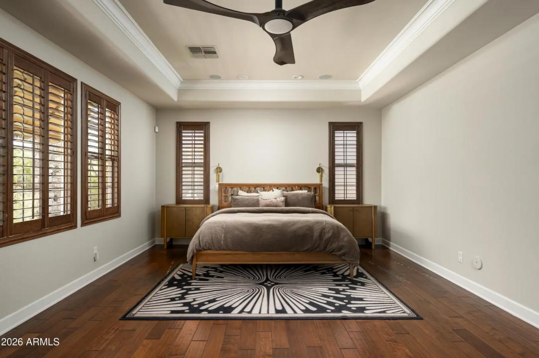 Real Estate Picture 12
