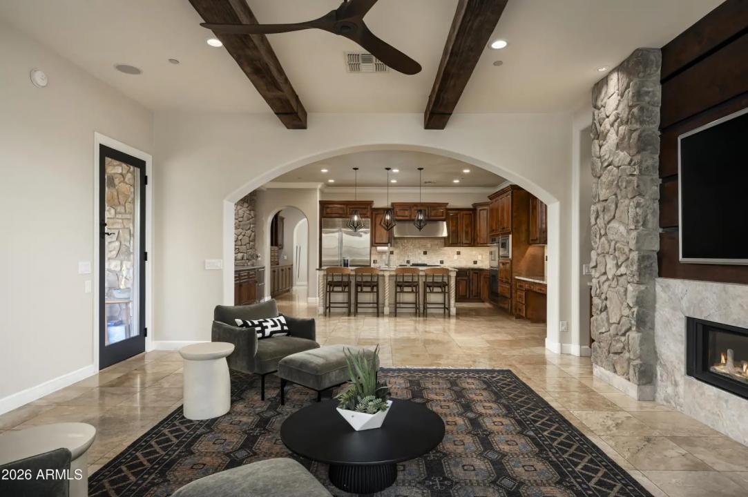 Real Estate Picture 10