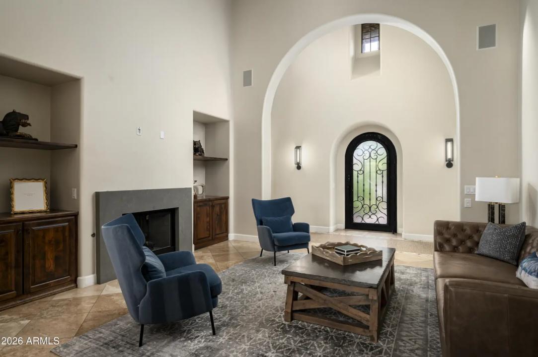 Real Estate Picture 5