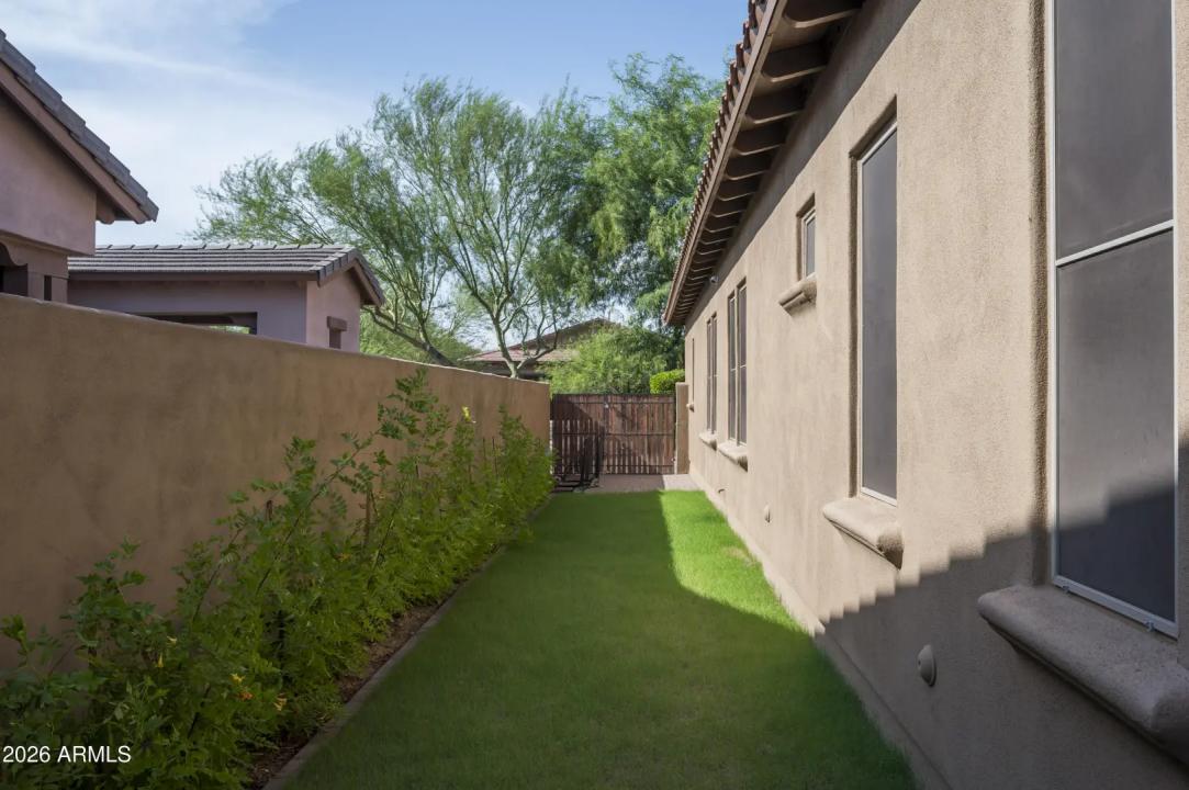 Real Estate Picture 21