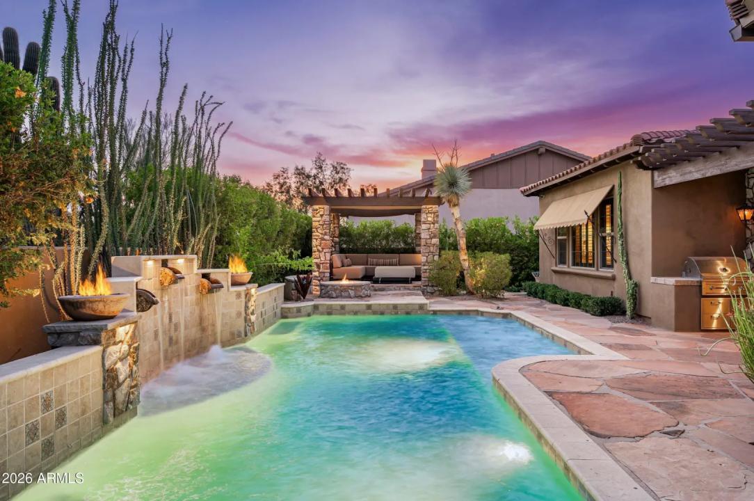 Real Estate Picture 19