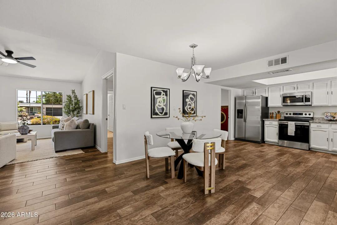 Real Estate Picture 6