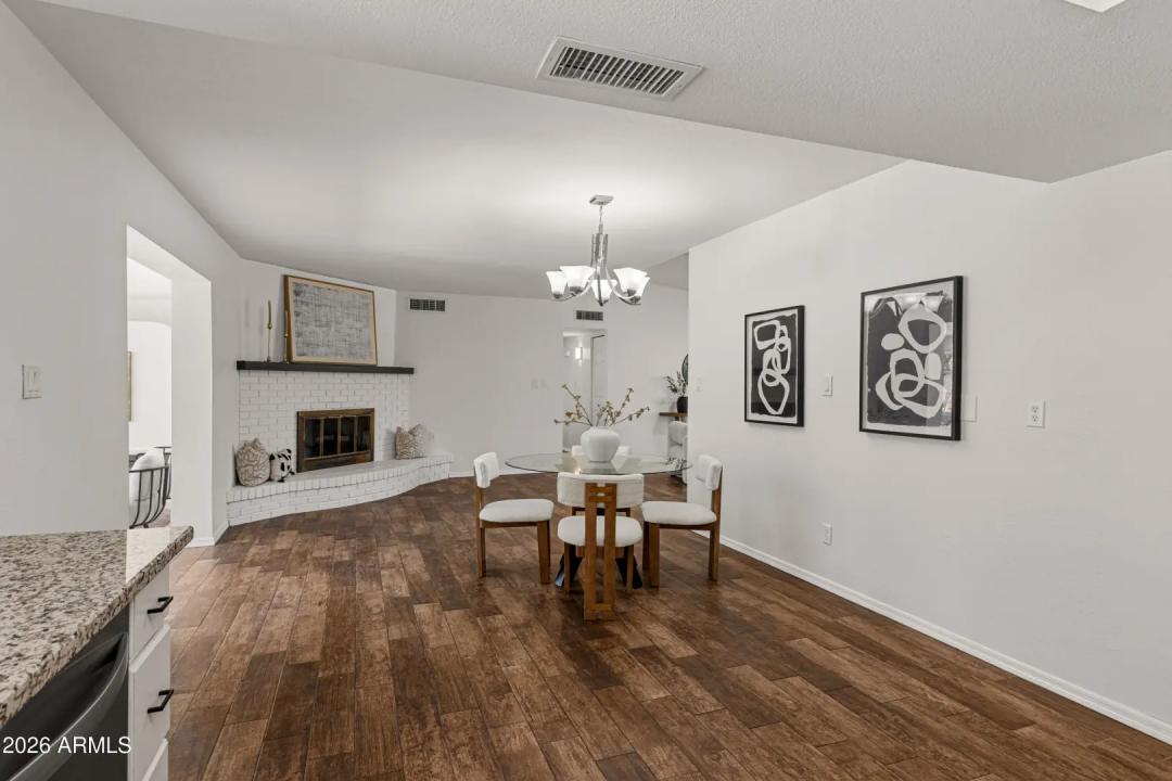 Real Estate Picture 9