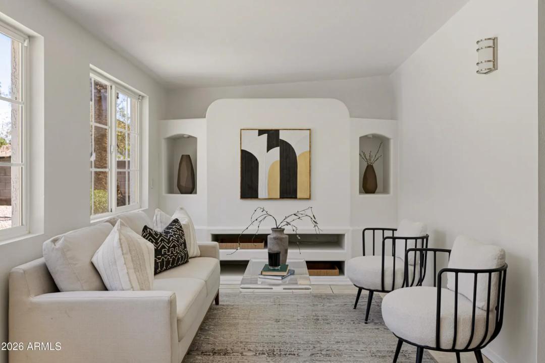 Real Estate Picture 10
