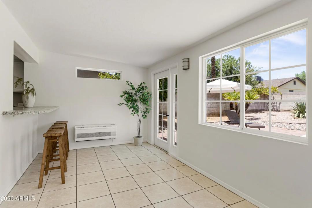 Real Estate Picture 11