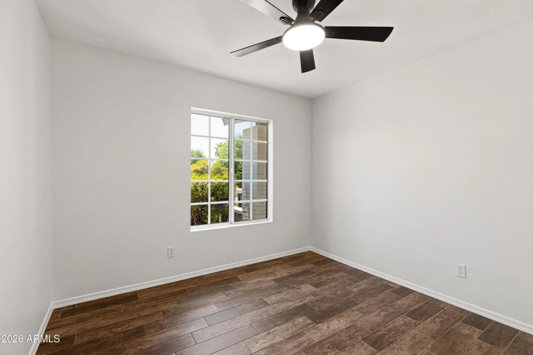 Real Estate Picture 22