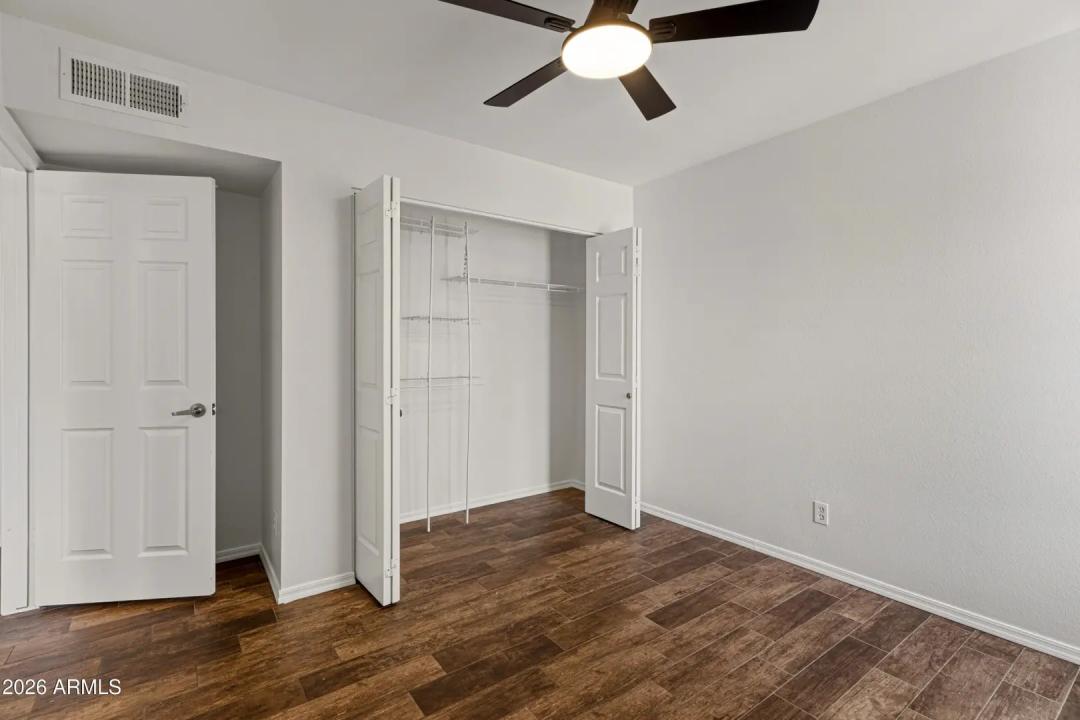 Real Estate Picture 23