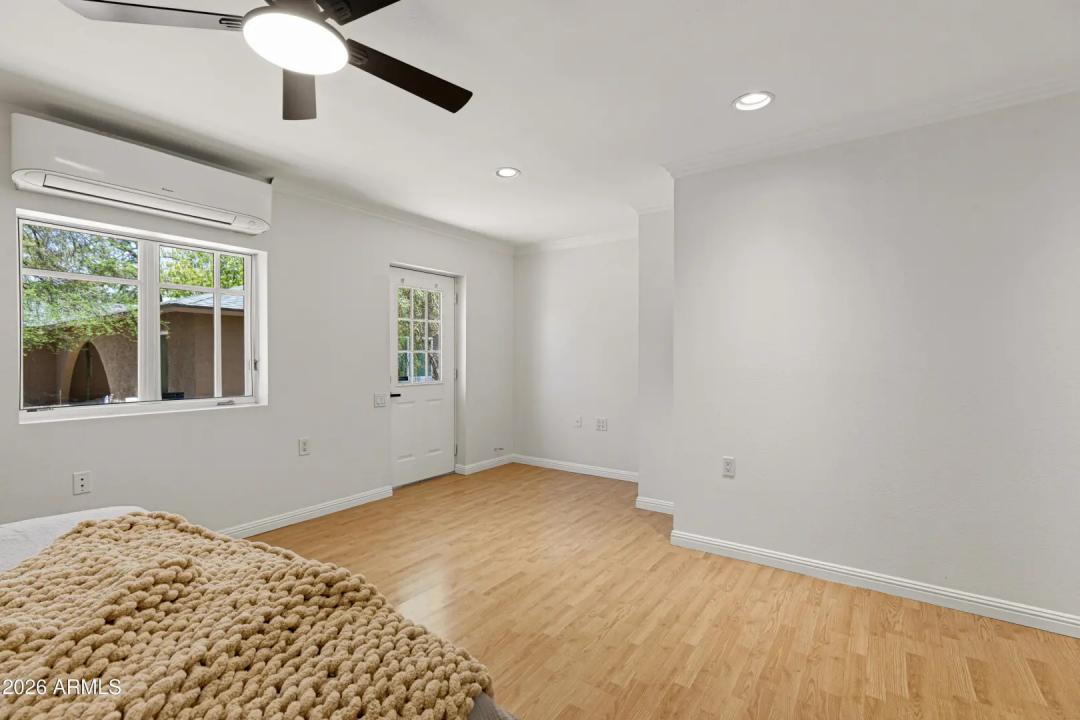 Real Estate Picture 13