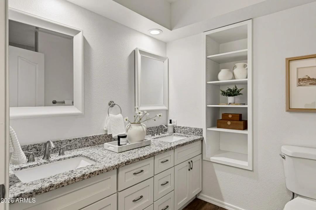 Real Estate Picture 15