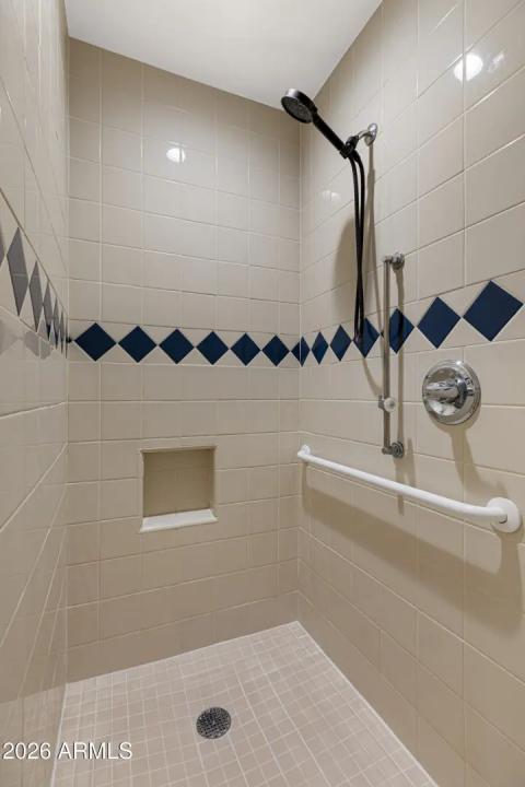 Real Estate Picture 16