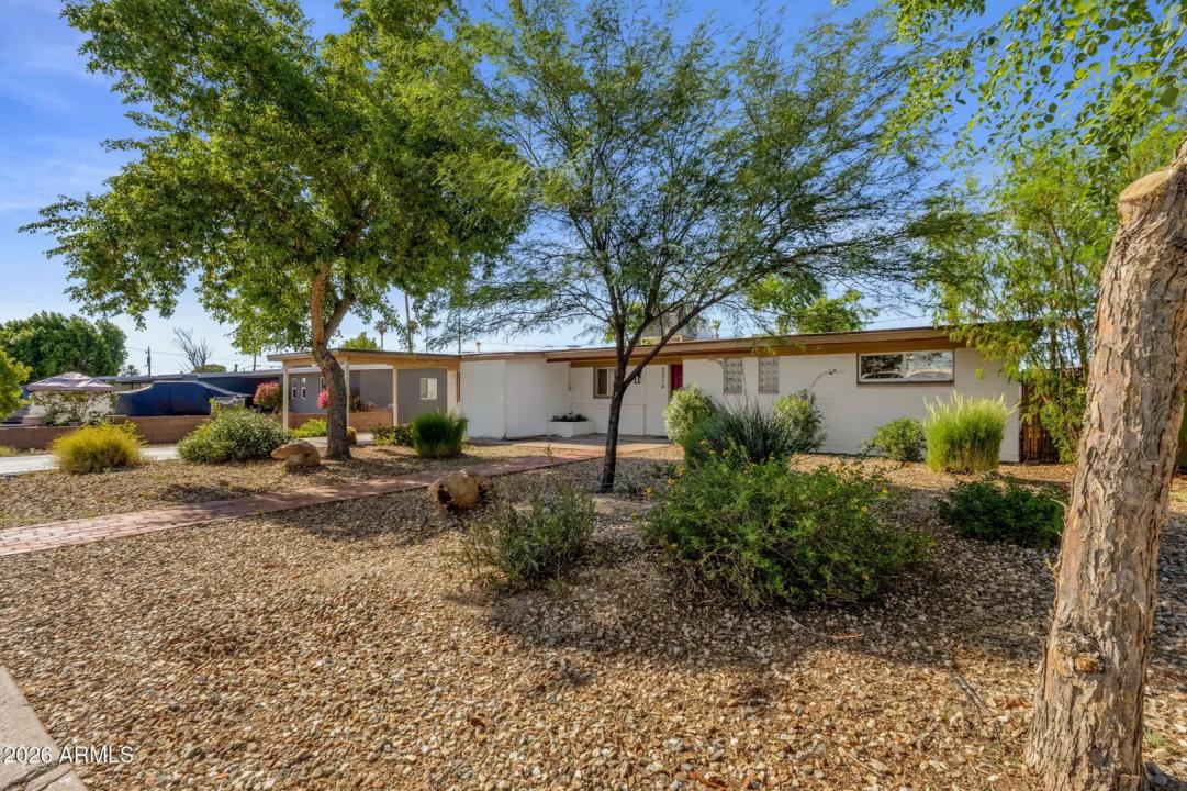 Real Estate Picture 2