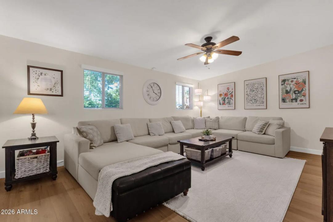 Real Estate Picture 11
