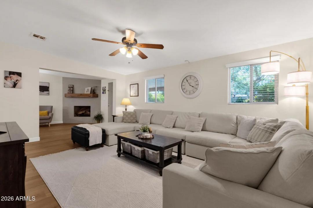 Real Estate Picture 13