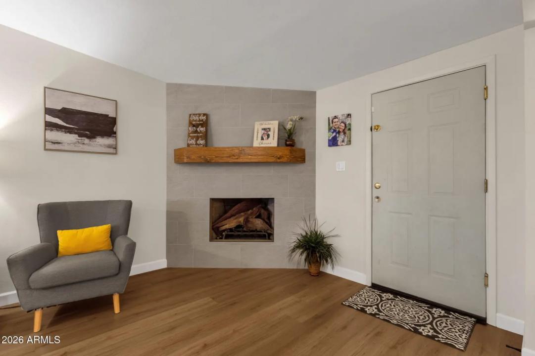Real Estate Picture 14
