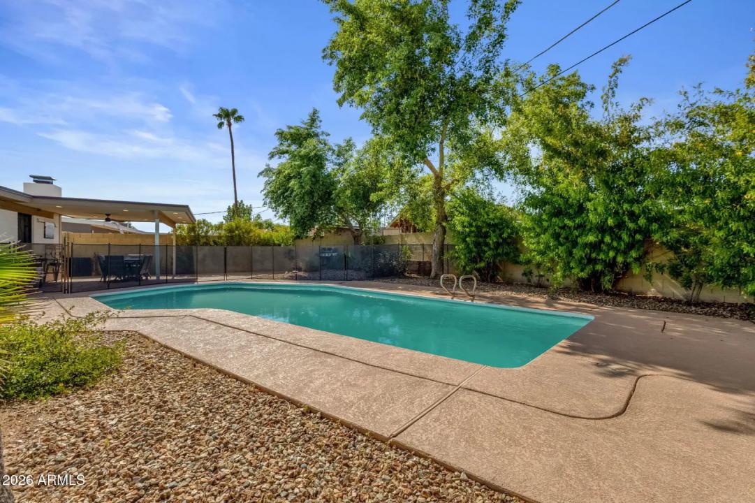 Real Estate Picture 30