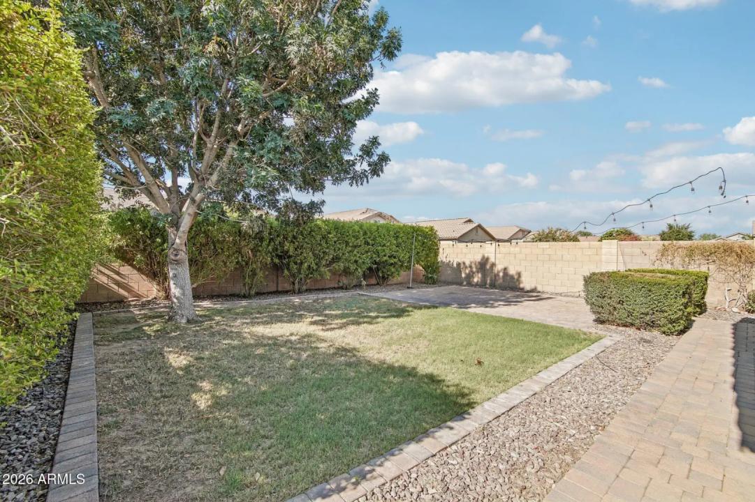 Real Estate Picture 33