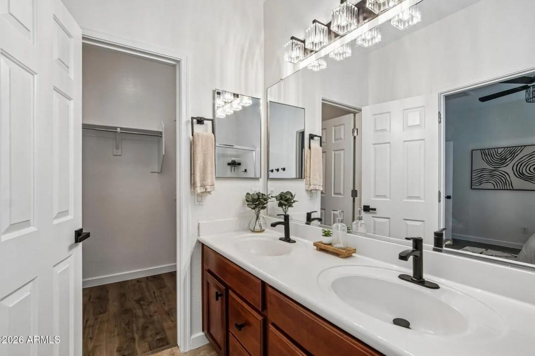 Real Estate Picture 21