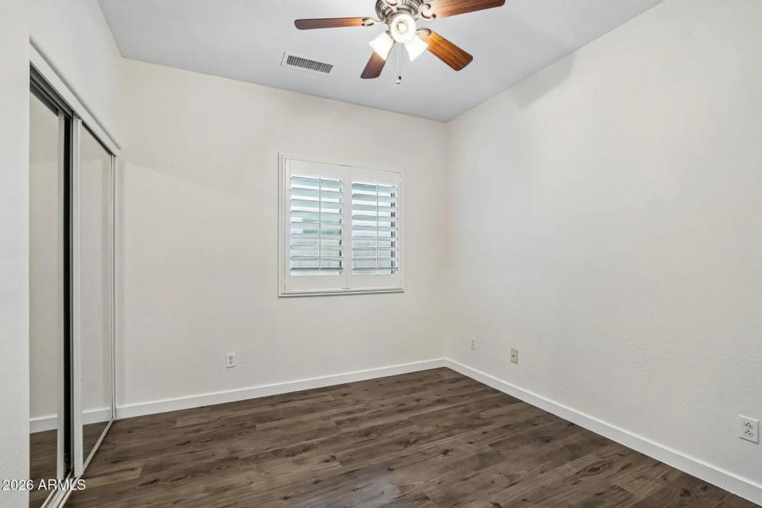Real Estate Picture 25