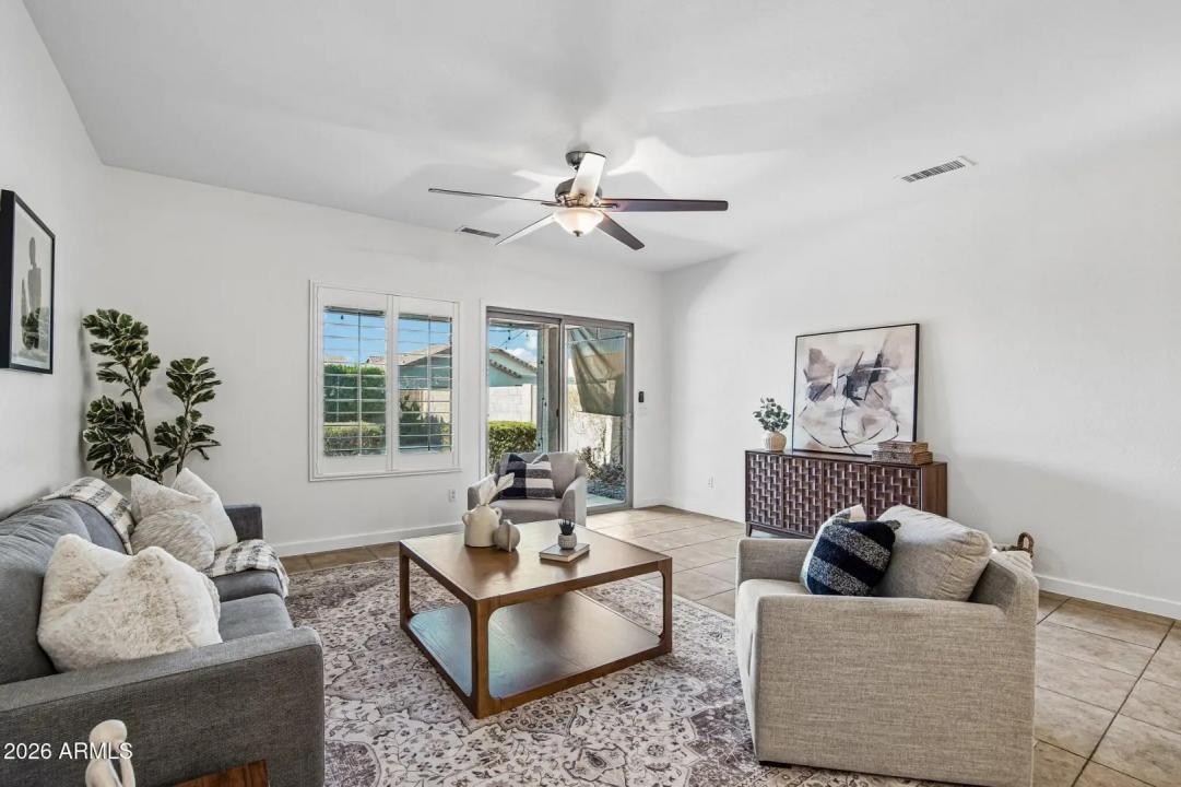 Real Estate Picture 13